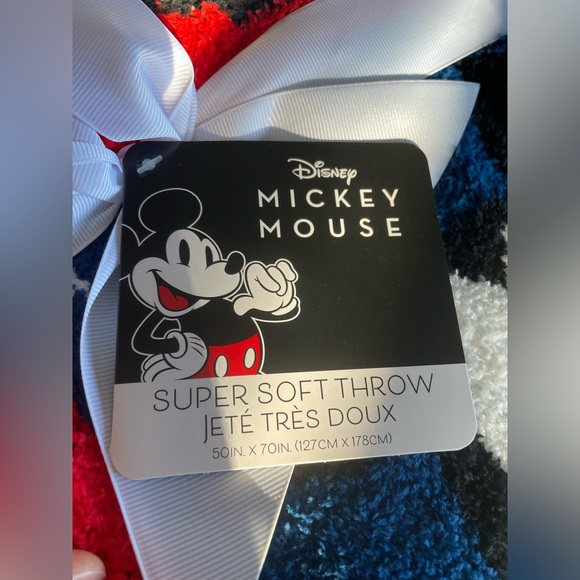 NEW Disney Mickey Mouse Super Soft Throw Blanket Large Red Blue Blocks 50" x 70" - Picture 4 of 9
